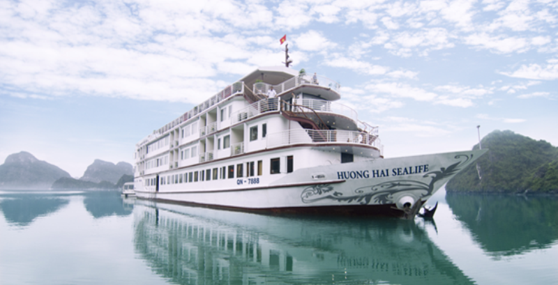 HA LONG BAY-BAI TU LONG BAY-Huong Hai Sealife Cruise